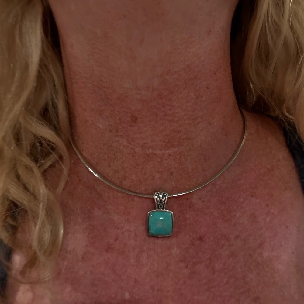 🌺Elegant Turquoise Pendant🌺